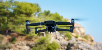 Prikažite detalje za Vini se u visine uz dronove iz naše proljetne ponude