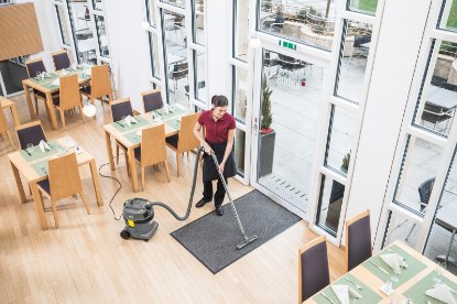 Usisavač KARCHER NT 22/1 Ap L 1.378-600.0, mokro i suho usisavanje, sivi