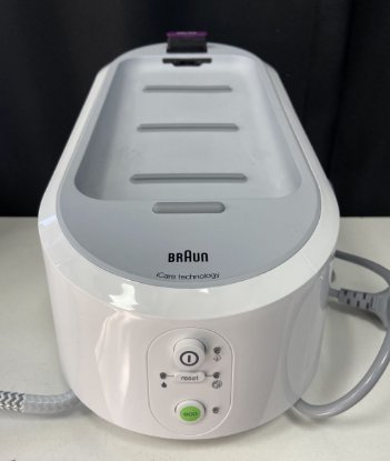 RABLJENI - Parna postaja BRAUN IS3044WH, 2400W, 6 bara, 340 g/min, 2 l, bijelo-siva