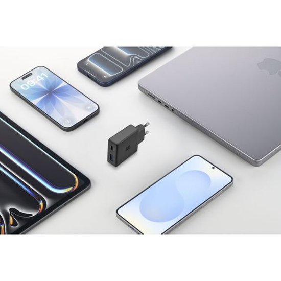 Kućni punjač CELLULARLINE, GAN+, 45W, Slim, USB-C, USB-A, crni