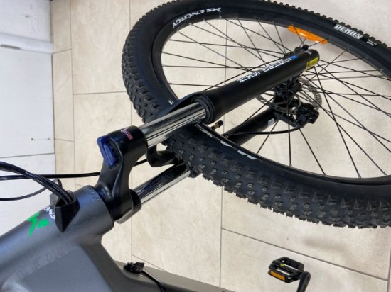 RABLJENI - Električni bicikl MS ENERGY e-bike m100, kotači 29", sivi