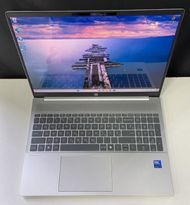 RABLJENI - Laptop HP Omnibook 5 AI 16-af1000nm / Core Ultra 7 255U, 32GB, 1TB SSD, Intel Graphics, 16" WUXGA OLED, Windows 11, srebrni
