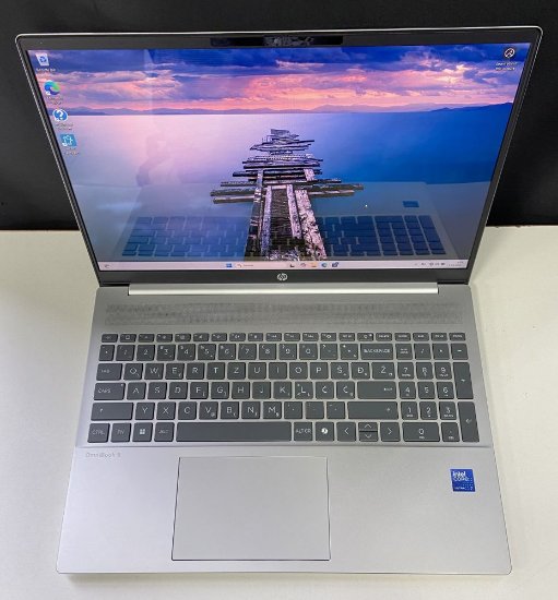 RABLJENI - Laptop HP Omnibook 5 AI 16-af1000nm / Core Ultra 7 255U, 32GB, 1TB SSD, Intel Graphics, 16" WUXGA OLED, Windows 11, srebrni