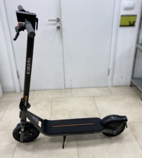 RABLJENI - Električni romobil XIAOMI Electric Scooter 6 Lite, autonomija do 25km, brzina 25km/h, kotači 10˝